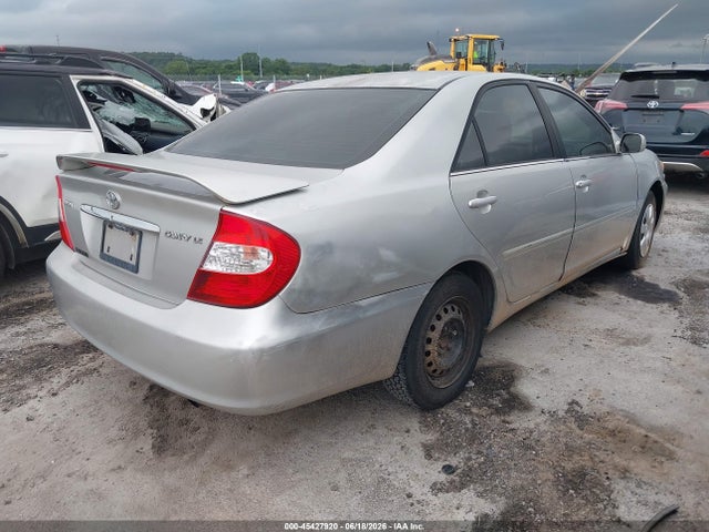 Auction sale of the 2004 Toyota Camry Le, vin: 4T1BE32KX4U352376, lot number: 45427920