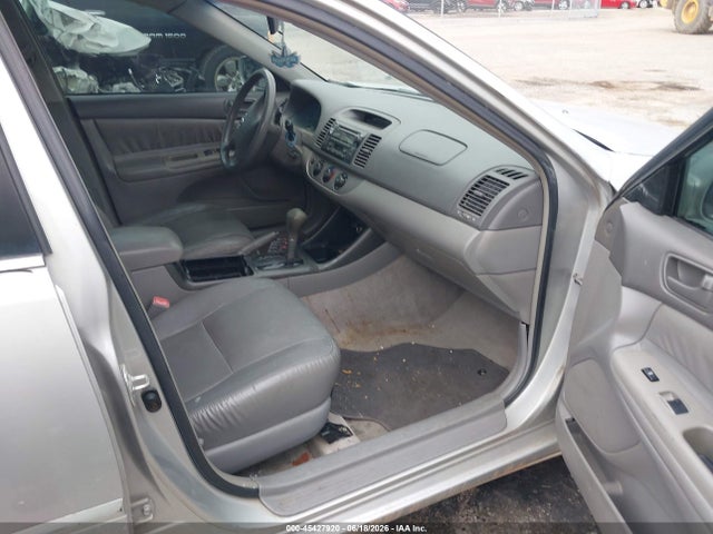 Auction sale of the 2004 Toyota Camry Le, vin: 4T1BE32KX4U352376, lot number: 45427920