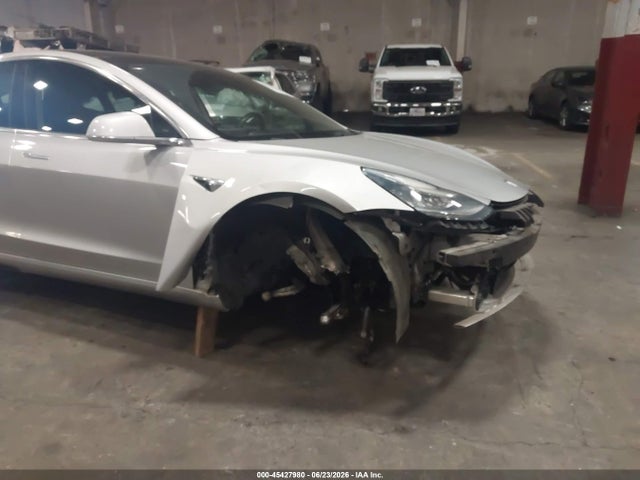 Tesla Model 3 Long Range/performance 2018 5YJ3E1EB4JF091288 Image 6