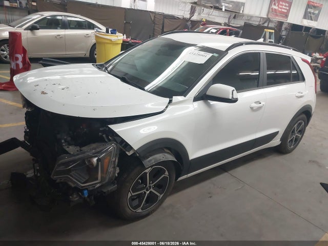 KIA NIRO EX 2024 KNDCR3LE1R5132017 Image 2