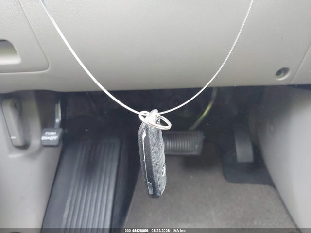 45428009 :رقم المزاد ، KNDMB5C17H6246081 vin ، 2017 Kia Sedona Lx مزاد بيع
