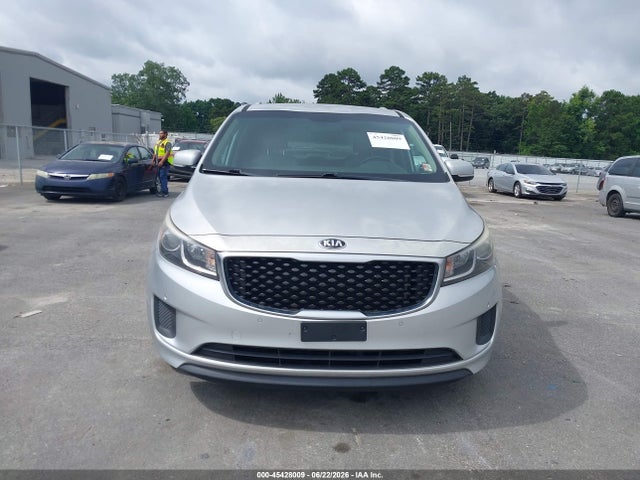 45428009 :رقم المزاد ، KNDMB5C17H6246081 vin ، 2017 Kia Sedona Lx مزاد بيع