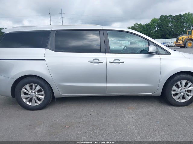 45428009 :رقم المزاد ، KNDMB5C17H6246081 vin ، 2017 Kia Sedona Lx مزاد بيع