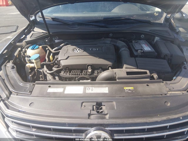 1VWCT7A37GC007734 Volkswagen Passat 1.8t Sel