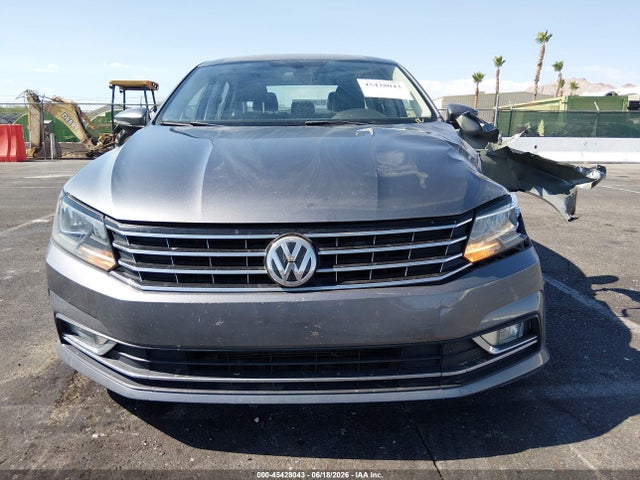 1VWCT7A37GC007734 Volkswagen Passat 1.8t Sel