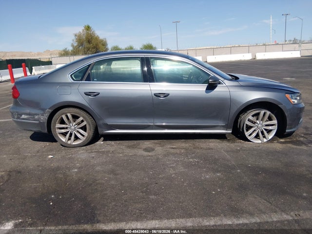 1VWCT7A37GC007734 Volkswagen Passat 1.8t Sel
