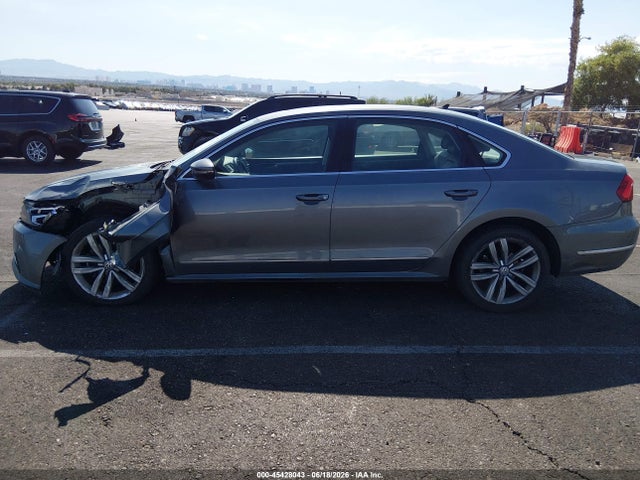 1VWCT7A37GC007734 Volkswagen Passat 1.8t Sel