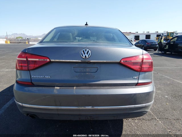1VWCT7A37GC007734 Volkswagen Passat 1.8t Sel