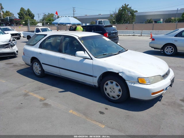 Aukcja sprzedaży 1996 Honda Accord Lx, vin: 1HGCE1824TA007334, numer aukcji: 45428104