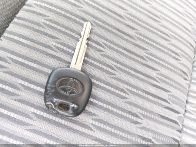 5TFDW5F11GX492374 Toyota Tundra Sr5 5.7l V8