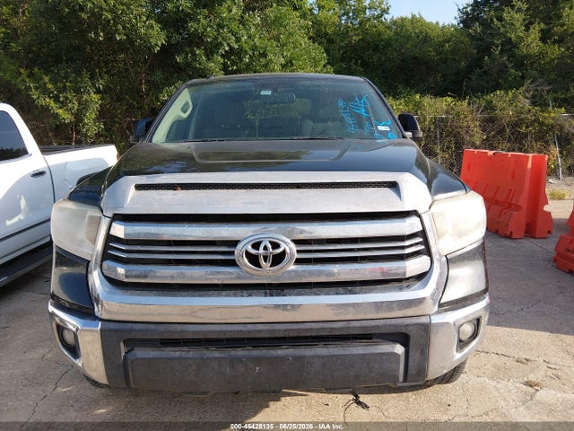 5TFDW5F11GX492374 Toyota Tundra Sr5 5.7l V8