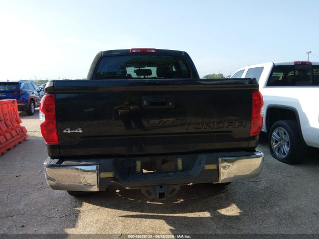 5TFDW5F11GX492374 Toyota Tundra Sr5 5.7l V8