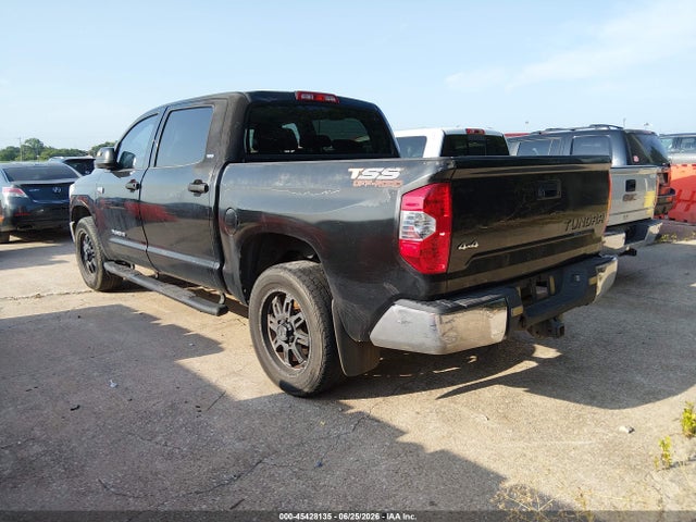 5TFDW5F11GX492374 Toyota Tundra Sr5 5.7l V8
