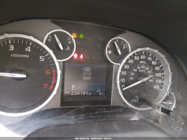 5TFDW5F11GX492374 Toyota Tundra Sr5 5.7l V8