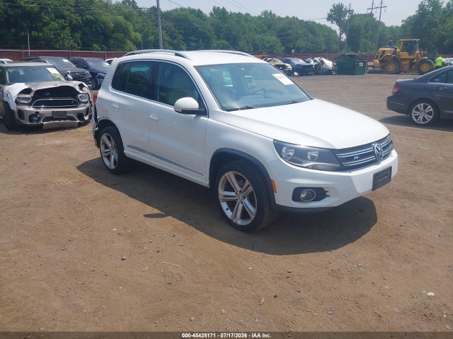 Продажа на аукционе авто 2016 Volkswagen Tiguan R-line, vin: WVGBV7AX0GW094236, номер лота: 45428171