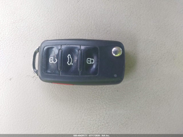 Продажа на аукционе авто 2016 Volkswagen Tiguan R-line, vin: WVGBV7AX0GW094236, номер лота: 45428171