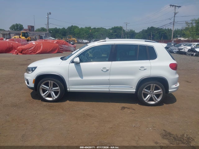 Продажа на аукционе авто 2016 Volkswagen Tiguan R-line, vin: WVGBV7AX0GW094236, номер лота: 45428171