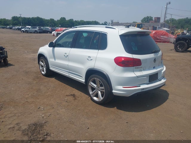 Продажа на аукционе авто 2016 Volkswagen Tiguan R-line, vin: WVGBV7AX0GW094236, номер лота: 45428171
