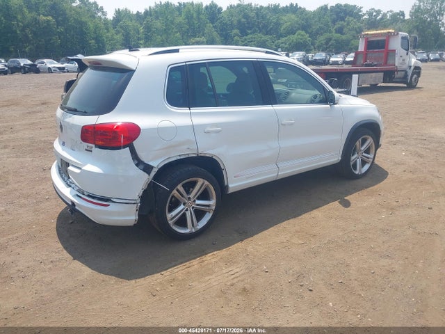 Продажа на аукционе авто 2016 Volkswagen Tiguan R-line, vin: WVGBV7AX0GW094236, номер лота: 45428171