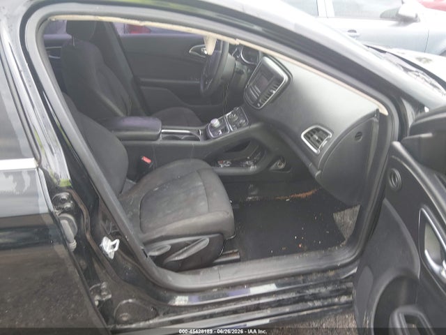 2015 Chrysler 200 Limited მანქანა იყიდება აუქციონზე, vin: 1C3CCCAB1FN693408, აუქციონის ნომერი: 45428189