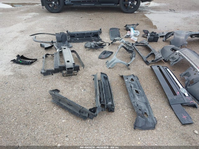 SALEJFEU3R2313314 Land Rover Defender 130 P400 S