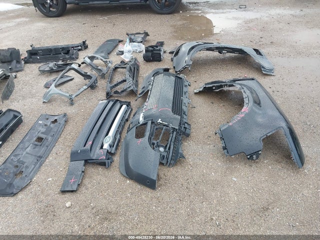 SALEJFEU3R2313314 Land Rover Defender 130 P400 S