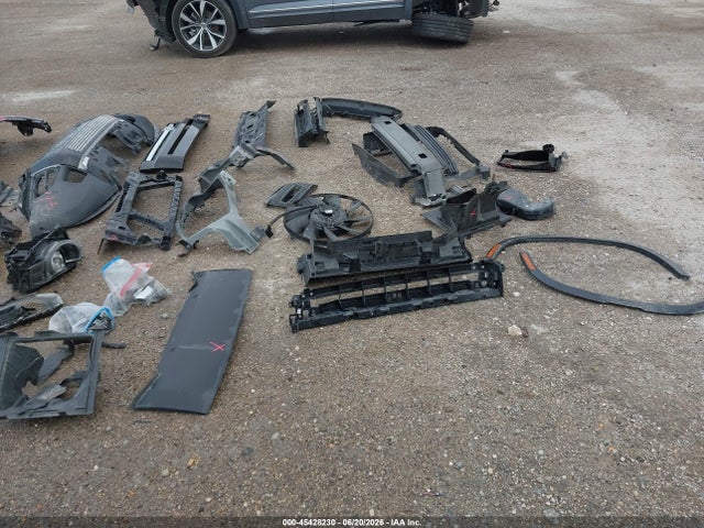 SALEJFEU3R2313314 Land Rover Defender 130 P400 S
