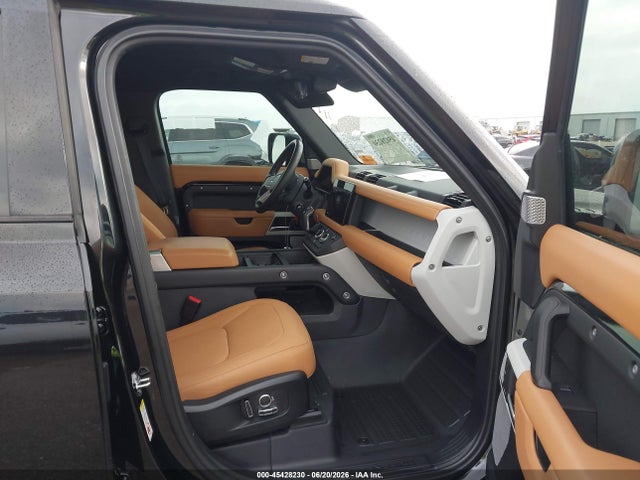 SALEJFEU3R2313314 Land Rover Defender 130 P400 S