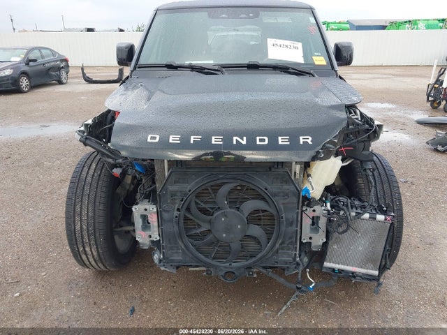 SALEJFEU3R2313314 Land Rover Defender 130 P400 S