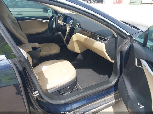 2013 Tesla Model S მანქანა იყიდება აუქციონზე, vin: 5YJSA1DN4DFP19986, აუქციონის ნომერი: 45428288