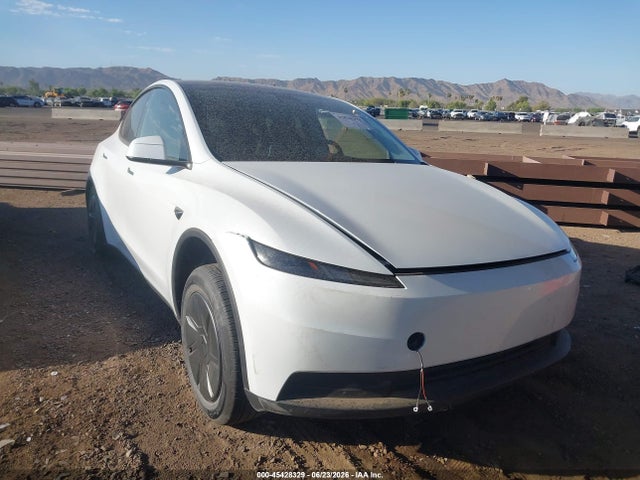 Tesla Model Y 2026 7SAYGDED0TA598386 главное изображение