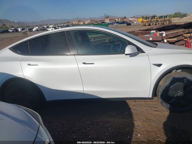 Продаж на аукціоні авто 2026 Tesla Model Y, vin: 7SAYGDED0TA598386, номер лоту: 45428329