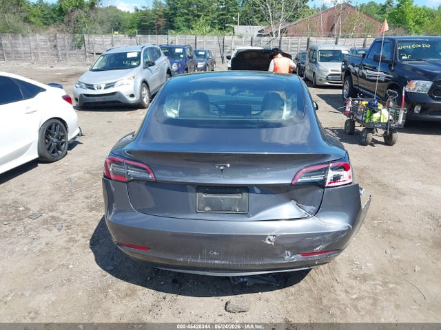 Продаж на аукціоні авто 2022 Tesla Model 3 Rear-wheel Drive, vin: 5YJ3E1EA9NF352654, номер лоту: 45428344