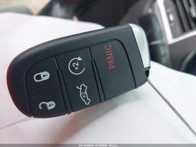 Продажа на аукционе авто 2016 Chrysler 300 Limited, vin: 2C3CCARGXGH212795, номер лота: 45428349