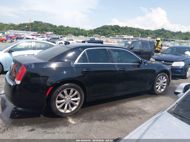 Продажа на аукционе авто 2016 Chrysler 300 Limited, vin: 2C3CCARGXGH212795, номер лота: 45428349