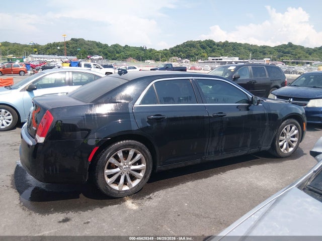 Продажа на аукционе авто 2016 Chrysler 300 Limited, vin: 2C3CCARGXGH212795, номер лота: 45428349