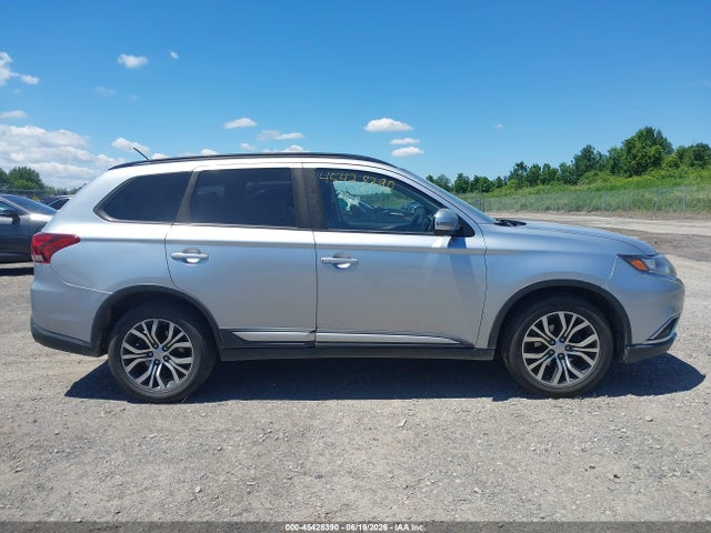 Продажа на аукционе авто 2016 Mitsubishi Outlander Sel, vin: JA4AZ3A33GZ058902, номер лота: 45428390