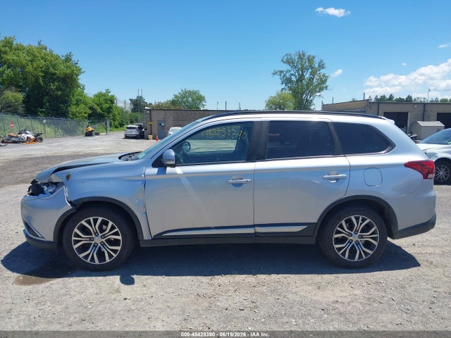 Продажа на аукционе авто 2016 Mitsubishi Outlander Sel, vin: JA4AZ3A33GZ058902, номер лота: 45428390
