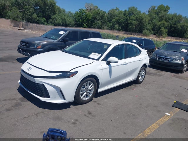 Toyota CAMRY LE 2025 4T1DAACK1SU593179 Image 2