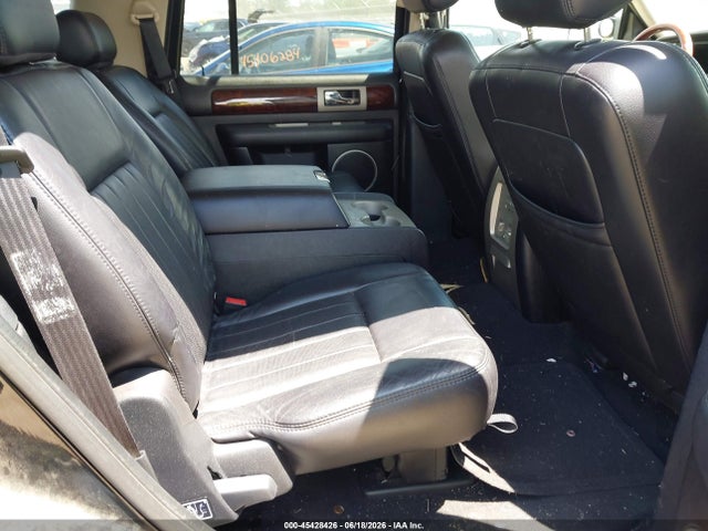 Продажа на аукционе авто 2003 Lincoln Navigator, vin: 5LMFU28R63LJ44225, номер лота: 45428426