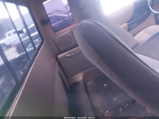 45428463 :رقم المزاد ، 4F4CR17X3TTM24178 vin ، 1996 Mazda B4000 Cab Plus مزاد بيع