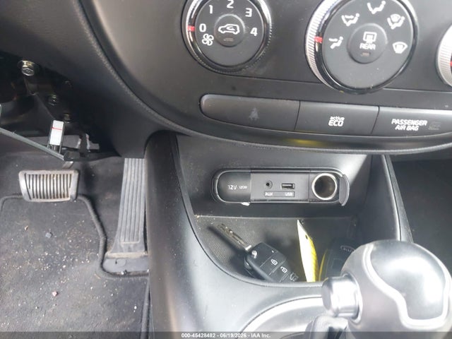 KNDJN2A24F7768033 KIA Soul
