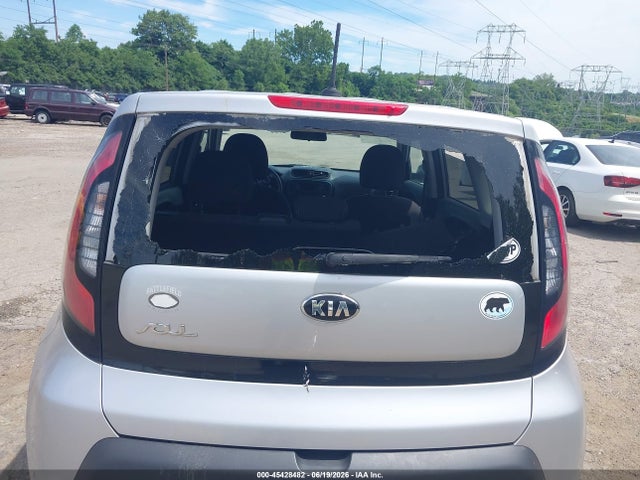 KNDJN2A24F7768033 KIA Soul