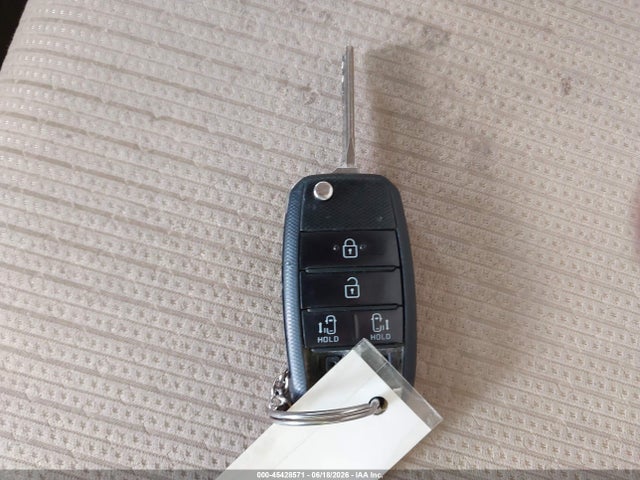 KIA SEDONA LX 2016 KNDMB5C13G6197623 Image 11