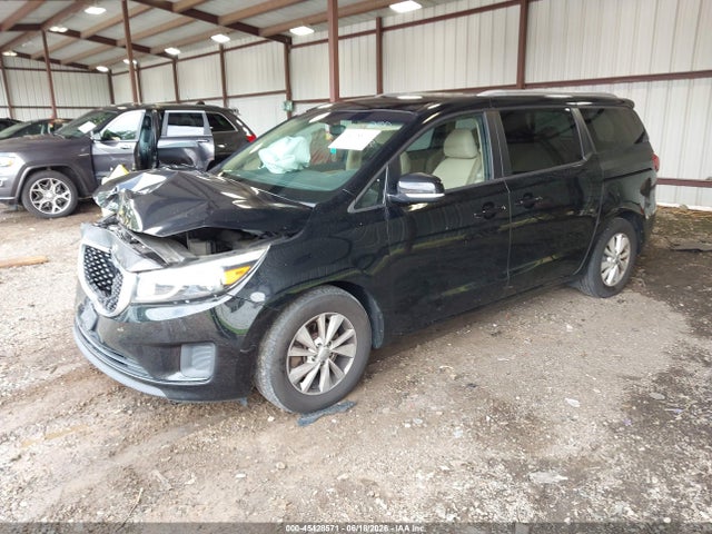 KIA SEDONA LX 2016 KNDMB5C13G6197623 Image 2