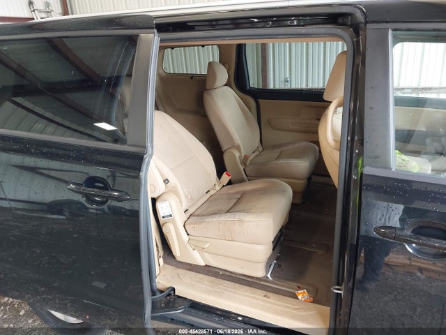 KIA SEDONA LX 2016 KNDMB5C13G6197623 Image 8