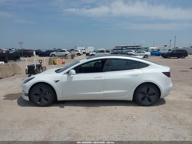 Продажа на аукционе авто 2018 Tesla Model 3 Long Range/mid Range, vin: 5YJ3E1EA1JF057722, номер лота: 45428590
