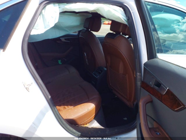 2019 Audi A4 45 Premium მანქანა იყიდება აუქციონზე, vin: WAUDNAF40KA043346, აუქციონის ნომერი: 45428634