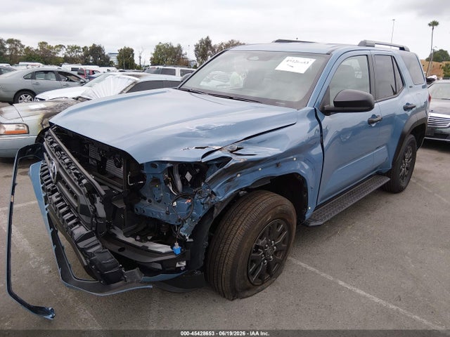 Toyota 4RUNNER SR5 2026 JTEVA5BR8T5115167 Image 2