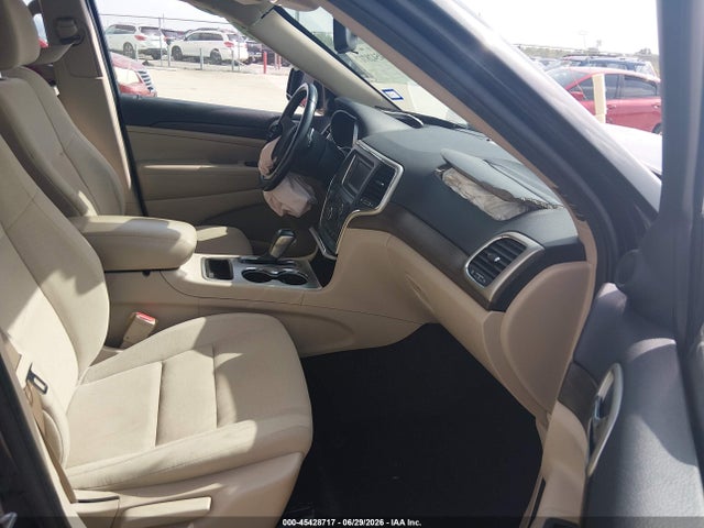 1C4RJEAG8GC394112 Jeep Grand Cherokee Laredo